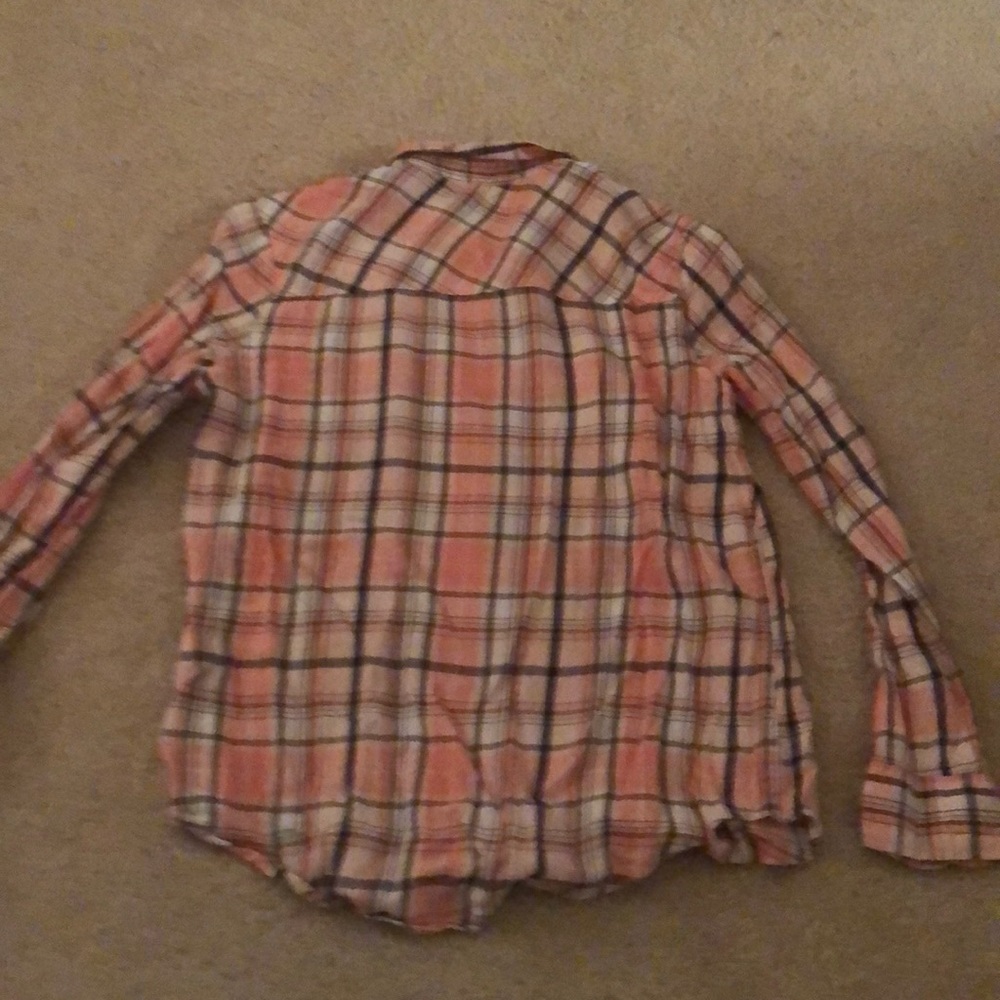 Button-up shirt - Picture 2 of 3